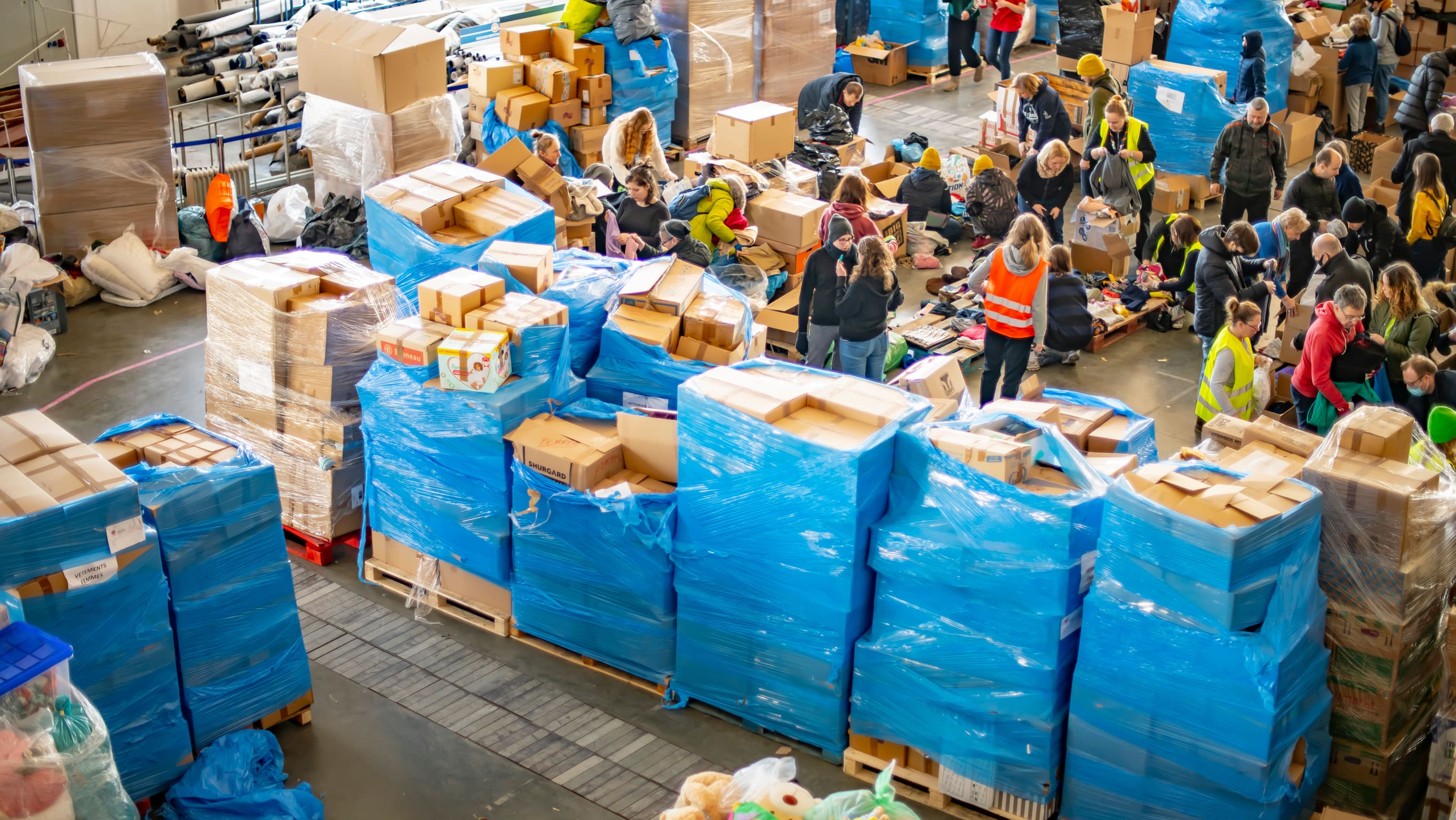 災害援助與物資捐助行動照片