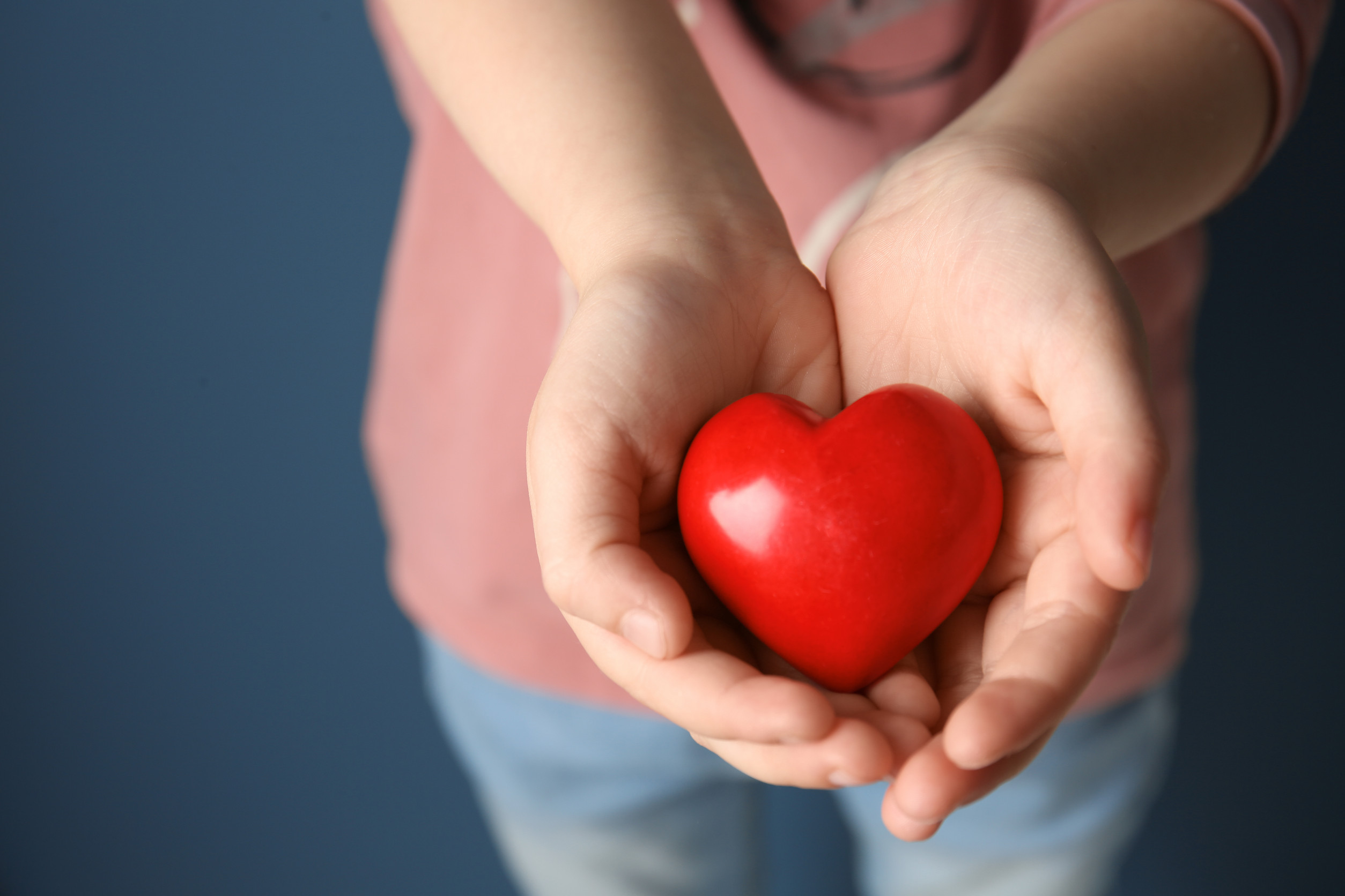 支持基金會公益行動捐款形象照片